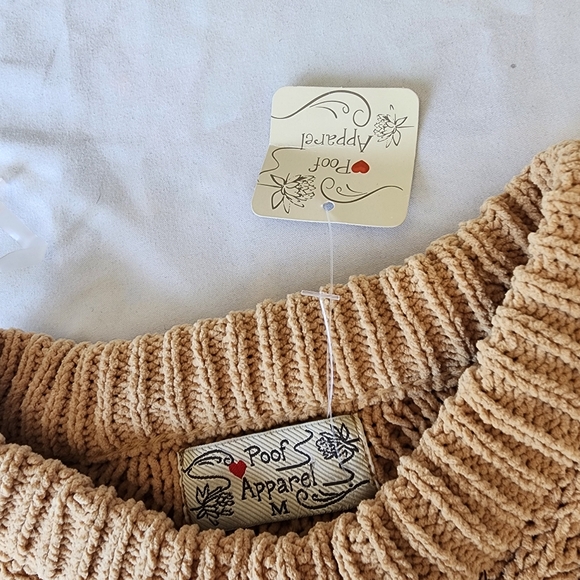 Poofs Apparel Women’s Knitted Sweater Caramel Sz MEDIUM NWT - Picture 2 of 7
